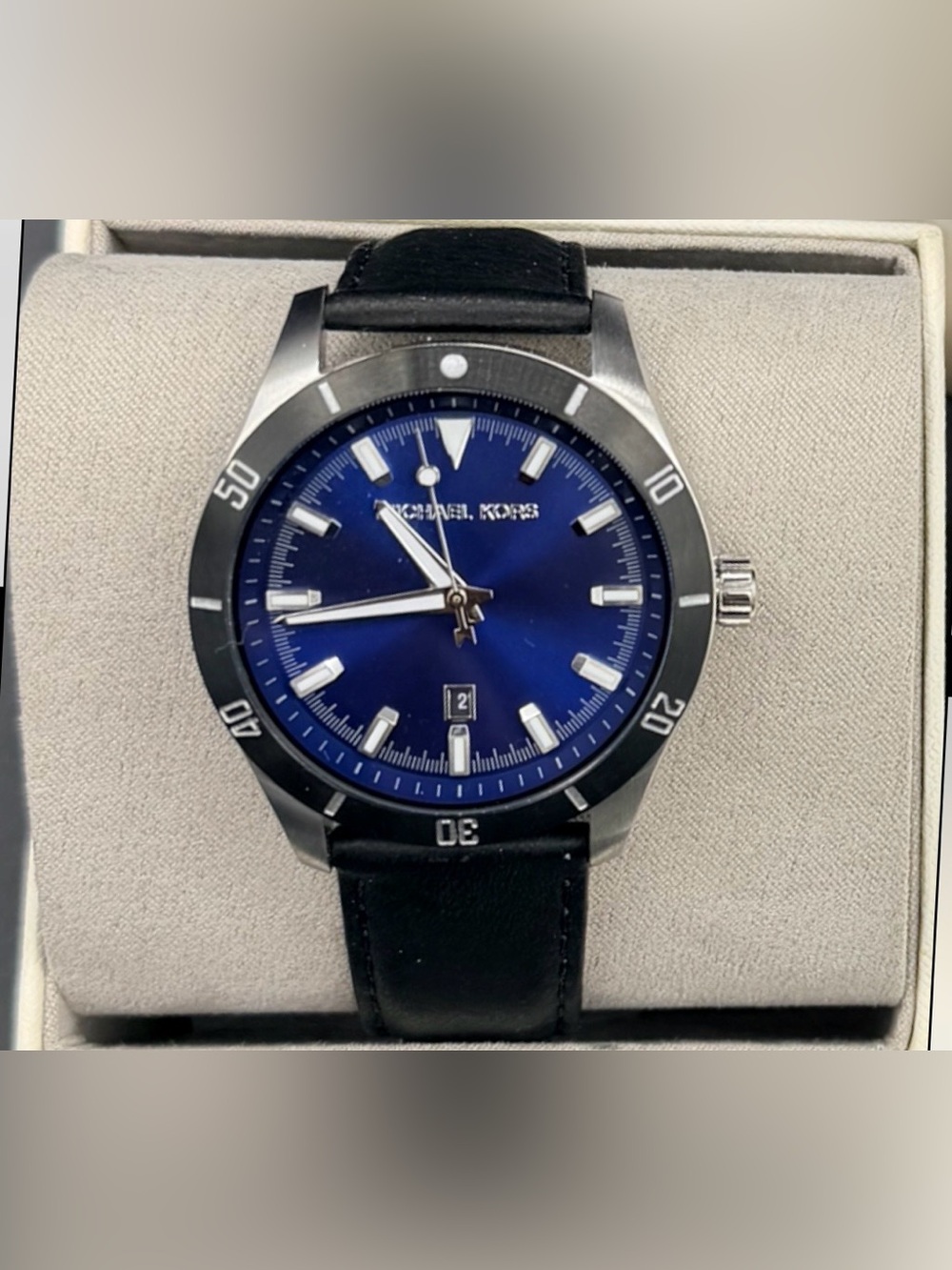 New With Tag Michael Kors Layton MK8854 Three-Hand Date Leather Watch